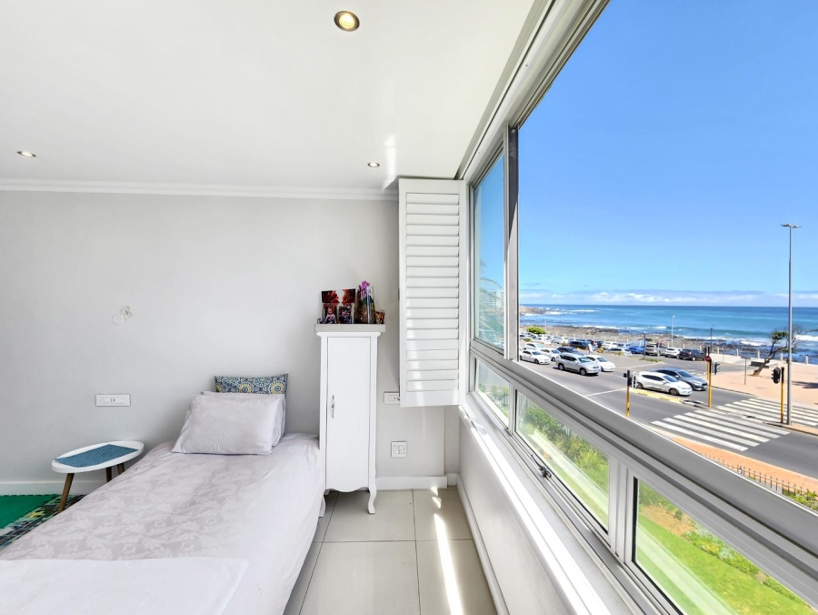 3 Bedroom Property for Sale in Sea Point Western Cape